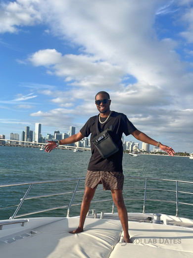 AdonnisCooper's photo