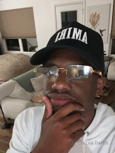 AdonnisCooper's photo