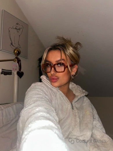 Eve's main photo