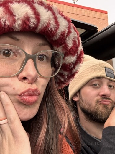 couple looking 4 interests to do collaborative projects's photo