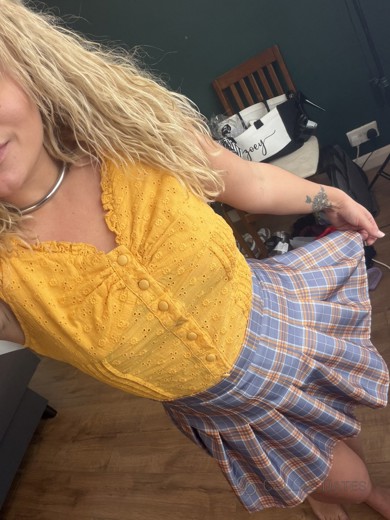 ZoeyZiptie's main photo