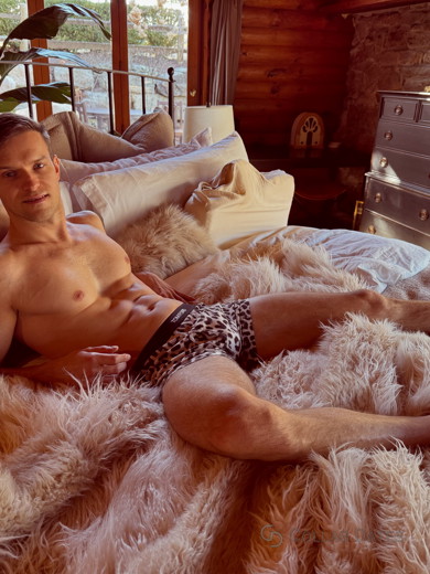 Tom's photo